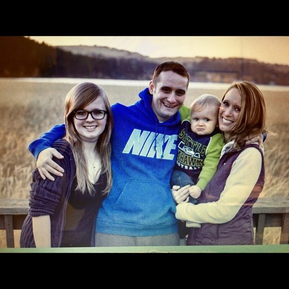 Meet your Posher, Taunya - Picture 3 of 14